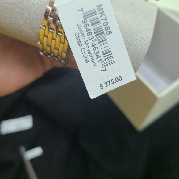 New Michael Kors watch - Picture 2 of 2